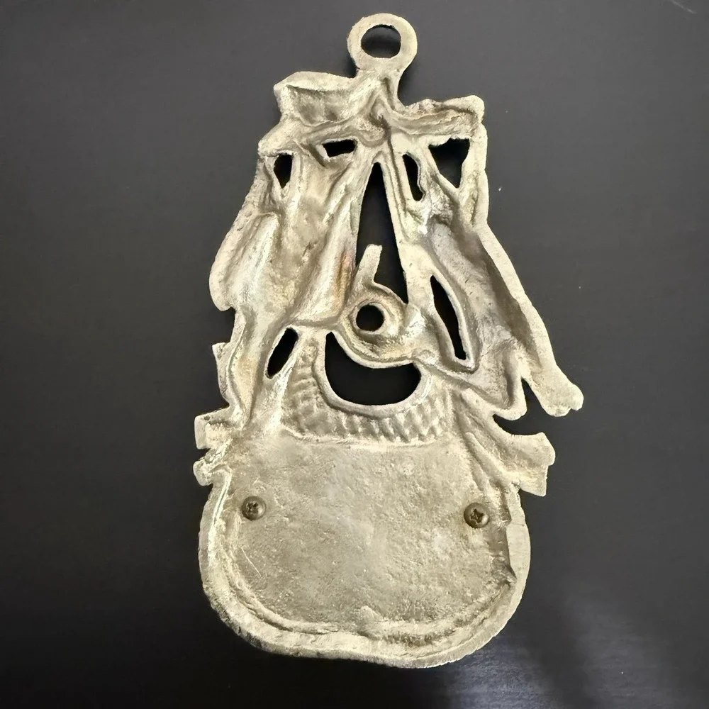 Vintage Cast Metal Match Safe Wall Pocket Old English Hunting Decor Game‎ Bag